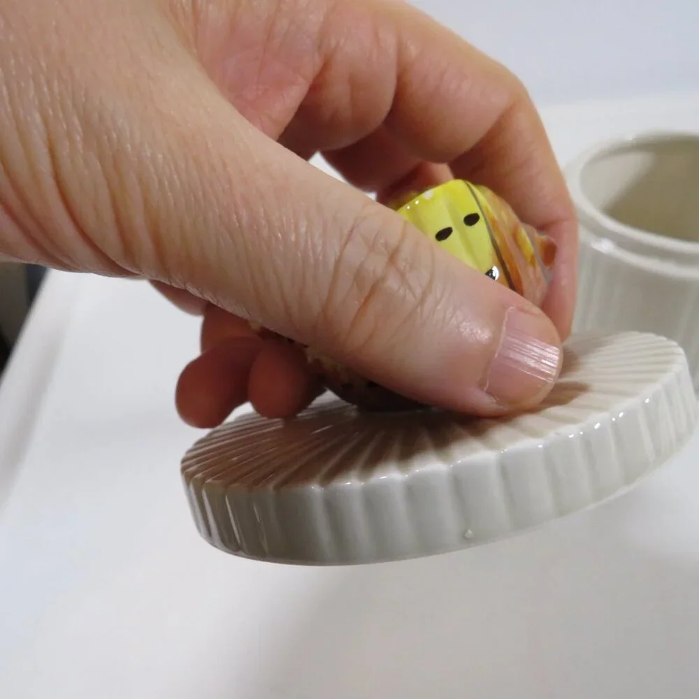 Seashell Ceramic Dish by Fitz & Floyd with Lid Glazed (has small chip on lid)